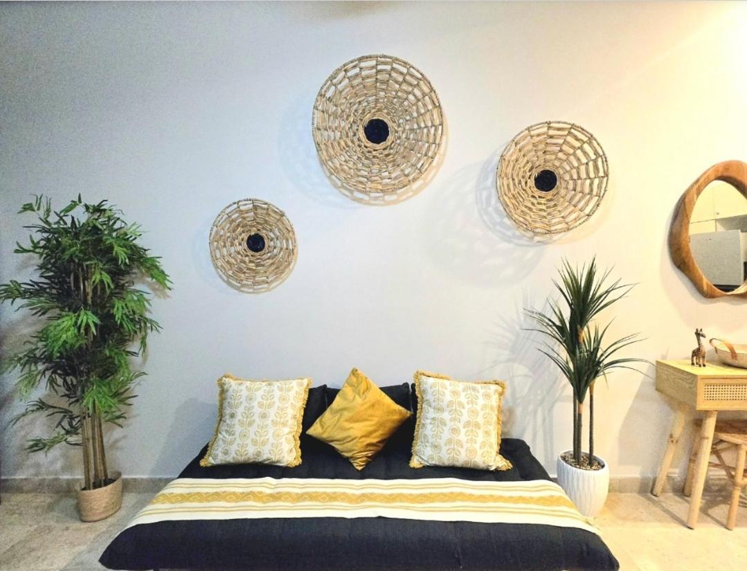 With Private Jacuzzi And Club Apartment *