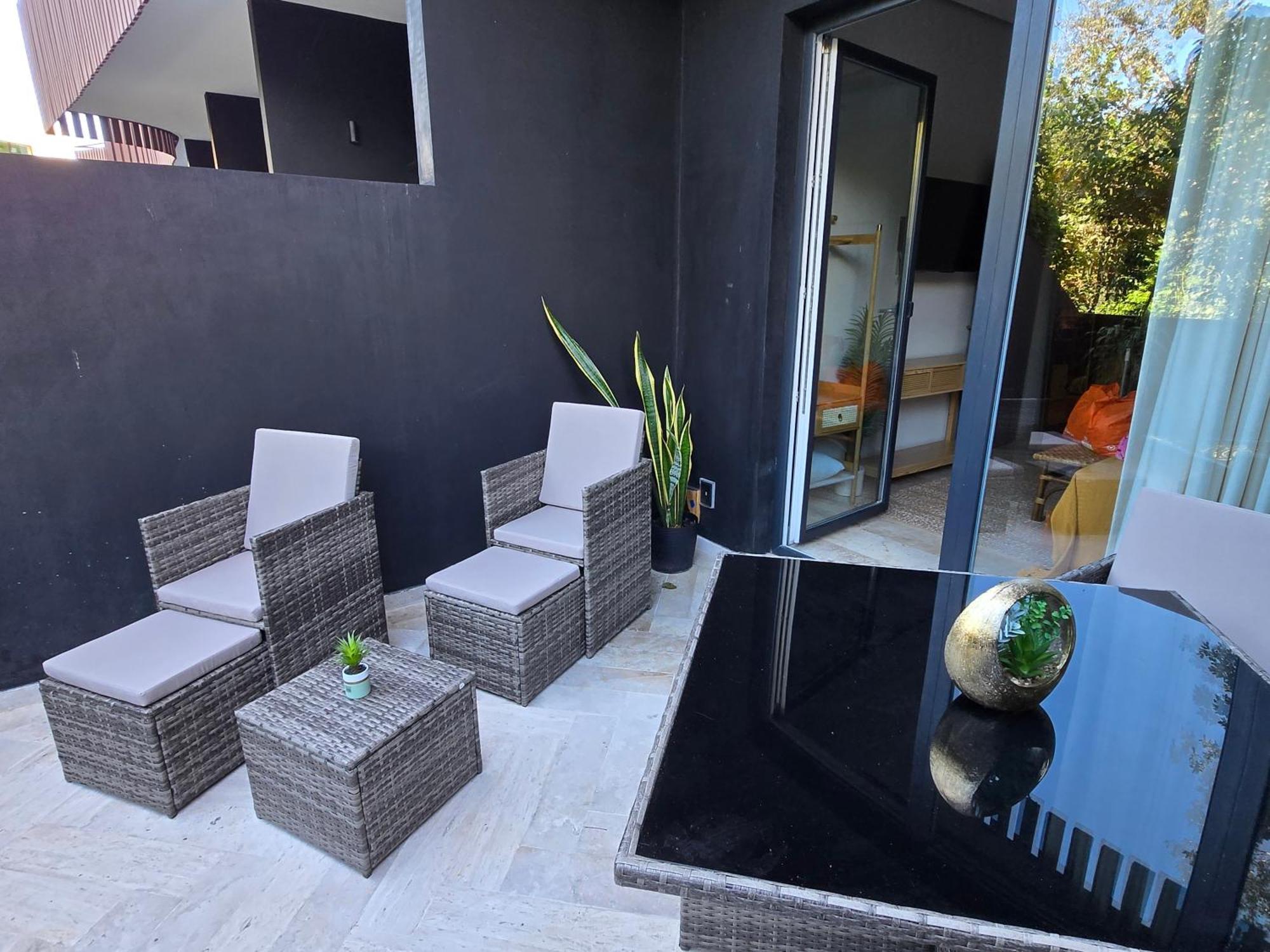 With Private Jacuzzi And Club Apartment
