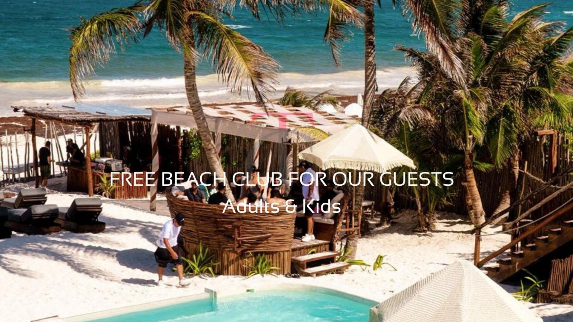 With Private Jacuzzi And Club Apartamento